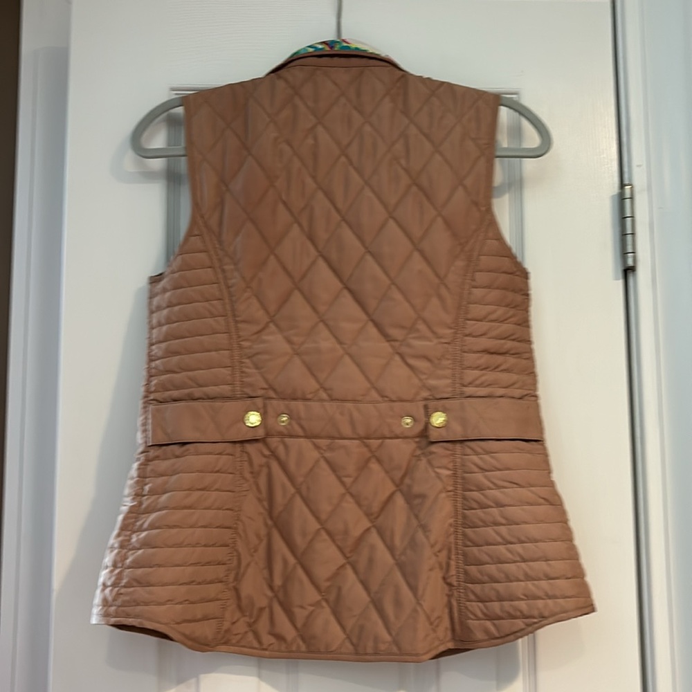 Lilly Pulitzer Quilted Blake Vest Cafe Latte - Picture 4 of 5